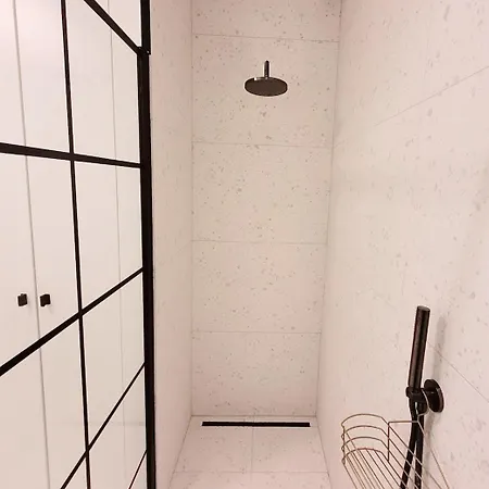 Leopold Apartament *